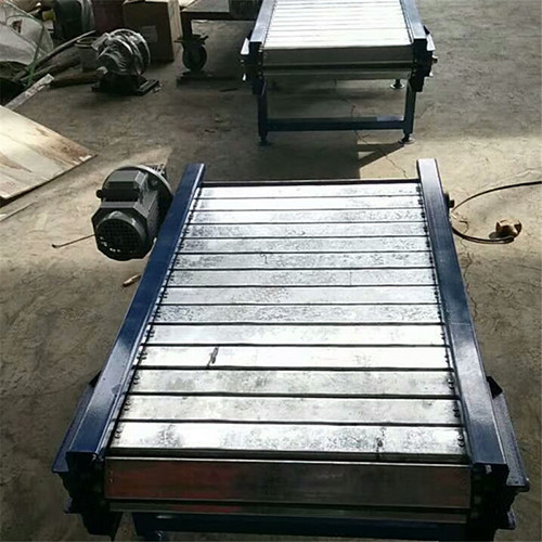 鏈板輸送機(jī)